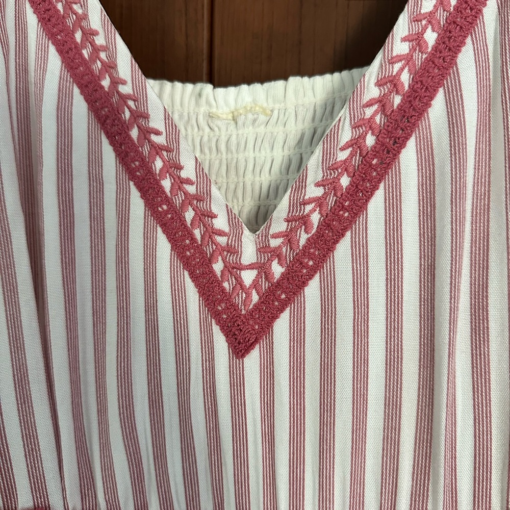 Elegant Pink and White Striped Maxi Dress - Picture 11 of 12